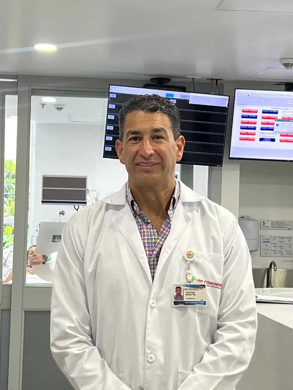 Foto del Dr. Jorge Ángel Marthey Tello