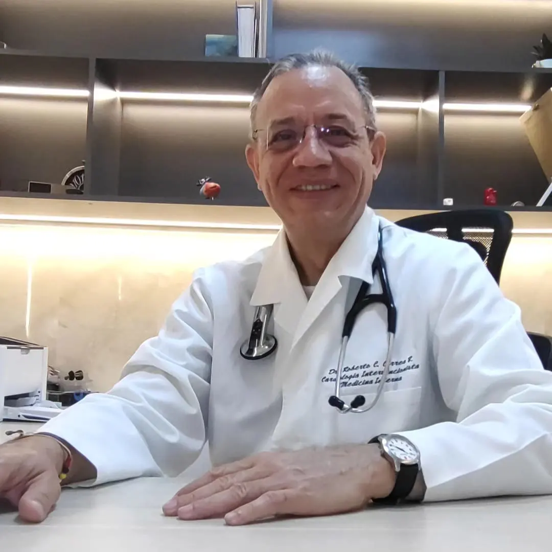 Foto del Dr. Roberto Carlo Correa